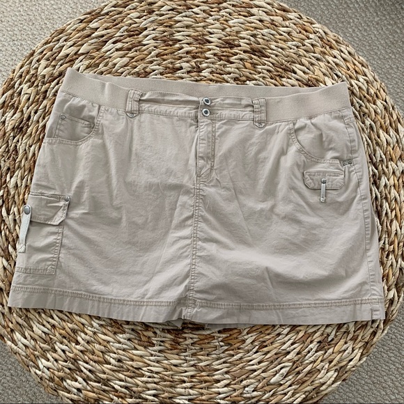 Lane Bryant Pants - Lane Bryant Utility Cargo Skort sz 24